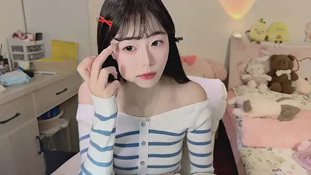 Onecutelittle webcam