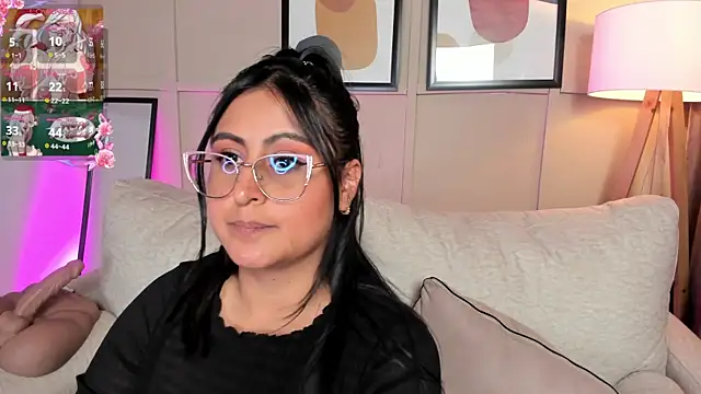 amber_gold_ (Ask my age) - 🎇💦play my pussy