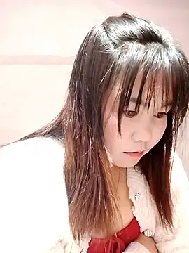 Webcam Model (One-two22)  is live.Free join now!