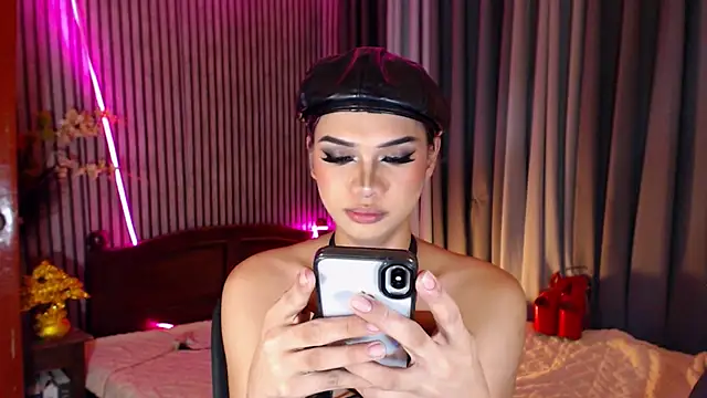 Unforgettablejulia webcam