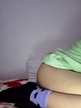 Webcam Model (altinya)  is live.Free join now!