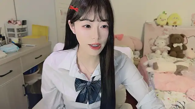 美女Onecutelittle在线直播