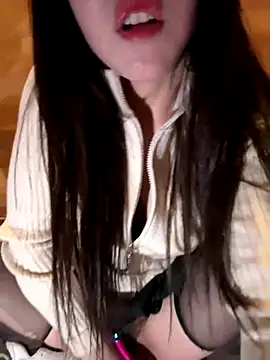 美女qingqing-ss在线直播