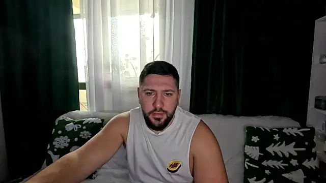 Gold_Alpha_Boy webcam