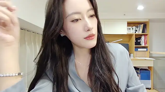 美女TXMIT在线直播