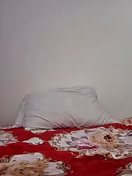 Webcam Model (altinya)  is live.Free join now!