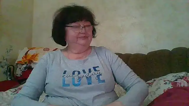 milasky5303 - MilaSky5303's free webcam