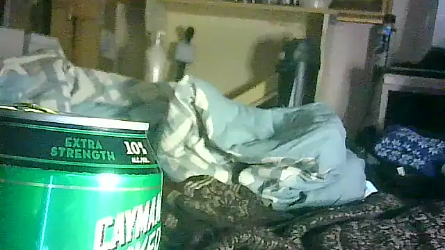 ON3YOULLN3VER_FIR3 webcam