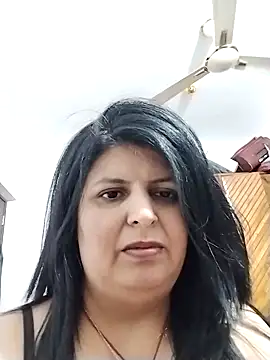 Webcam Model (Jann_Riya333)  is live.Free join now!