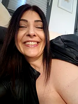 AryaSummersReal webcam