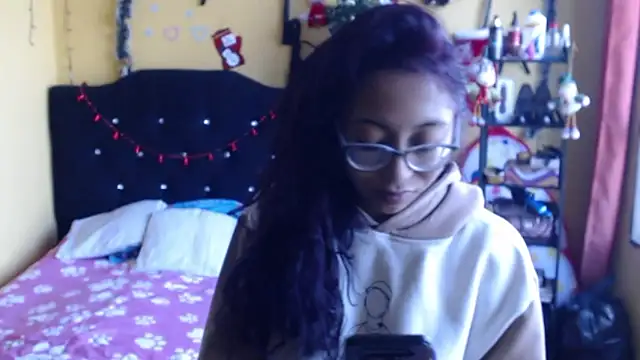 Violet_And_Smith webcam