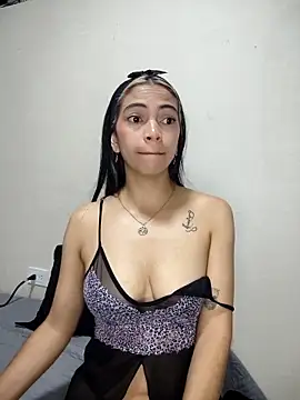 Evangeline_Bonnet webcam