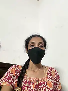 sweetreddy-02 - Sweetreddy-02's free webcam