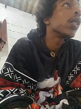 Larry-n-clouds webcam