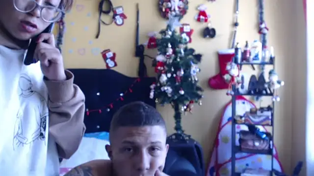 Violet_And_Smith webcam