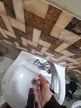 WelloffUpthrow webcam