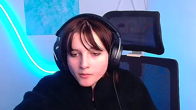 Alice_Wonderme webcam