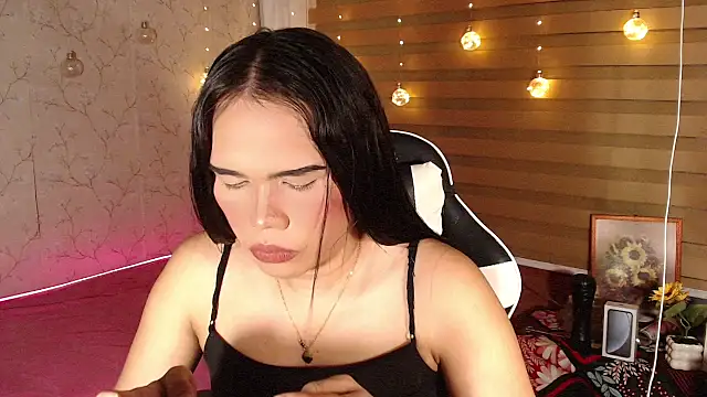 TssluttyNikka webcam