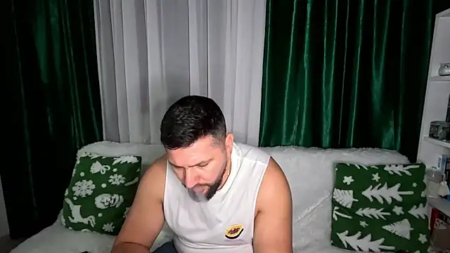 Gold_Alpha_Boy webcam