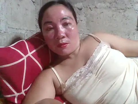 HungryPussypinayX webcam