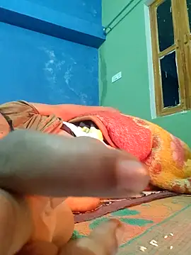 Webcam Model (bitch-horny)  is live.Free join now!