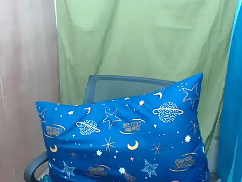 Lovely_apple19 webcam