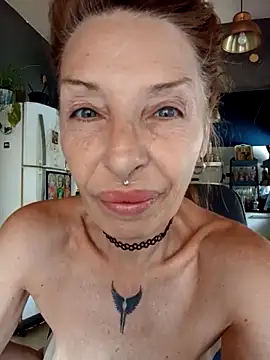 Webcam Model (FrozenWaffle)  is live.Free join now!