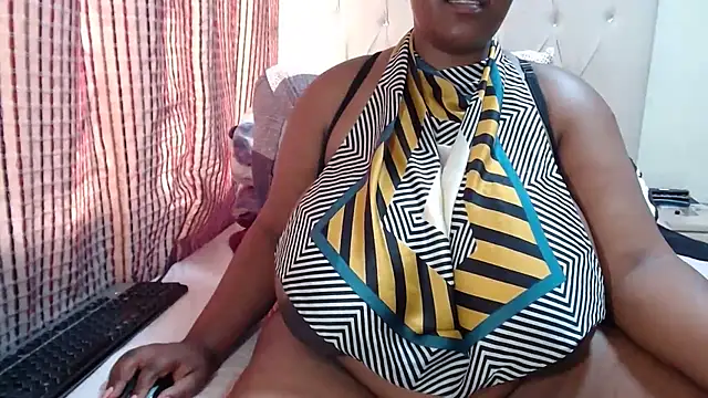 CHOCOLATEDARKBUSTYX webcam