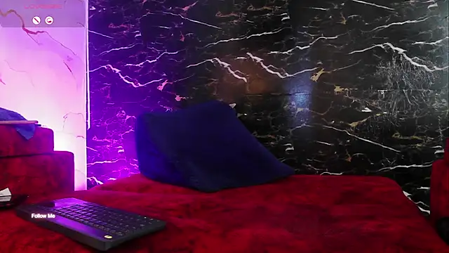 crislingery_dolli webcam