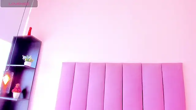 violet_myerrs webcam