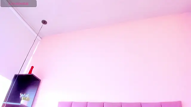 violet_myerrs webcam