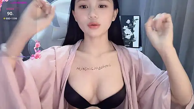 美女BEGONIA1在线直播