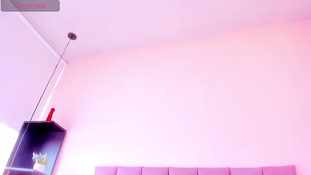 violet_myerrs webcam