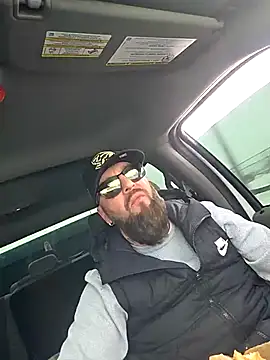 Beardedtattood webcam