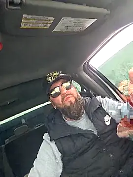 Beardedtattood webcam