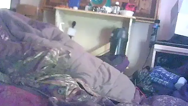 ON3YOULLN3VER_FIR3 webcam