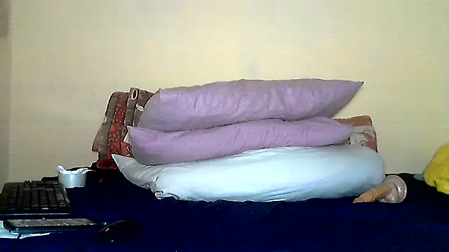 AnnabigpussyXO webcam