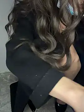 美女yuer2563在线直播