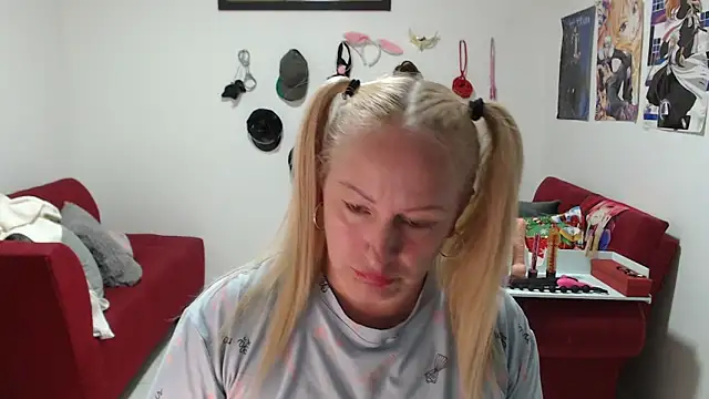 emperabigbootybigass - Emperabigbootybigass's free webcam - UK Sex Cams