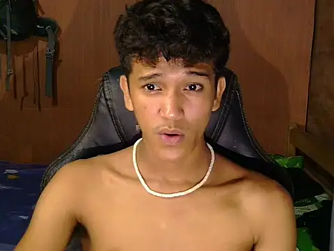 hugekenbigcock webcam