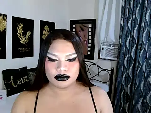 TSbrianaHugeCock webcam