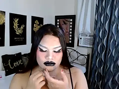 TSbrianaHugeCock webcam