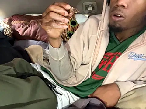 SlimeCrownzOut5 webcam