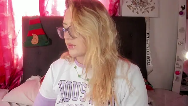 miss_julietaa webcam