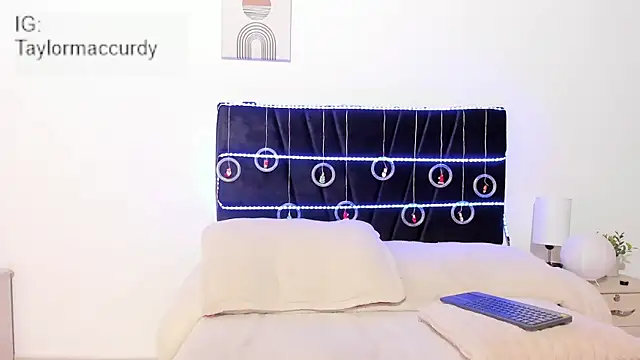 Taylormaccurdy_ webcam