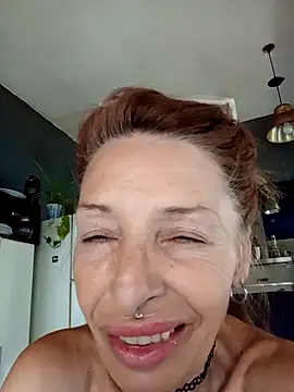 Webcam Model (FrozenWaffle)  is live.Free join now!