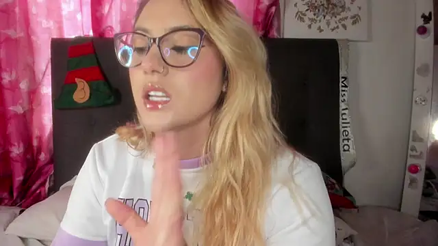 miss_julietaa webcam