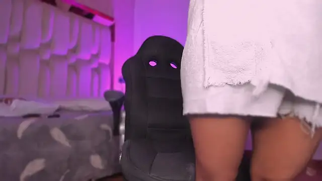 Emmily_Savage webcam