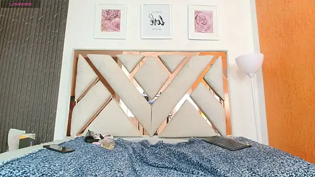 Antonella_And_Thiago webcam