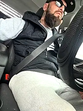 Beardedtattood webcam